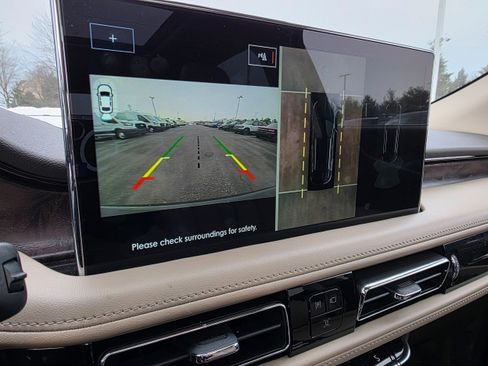 Used 2022 Lincoln Nautilus Reserve w/ Equipment Group 201A image 18