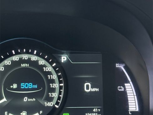 Used 2017 Hyundai Ioniq SEL image 4