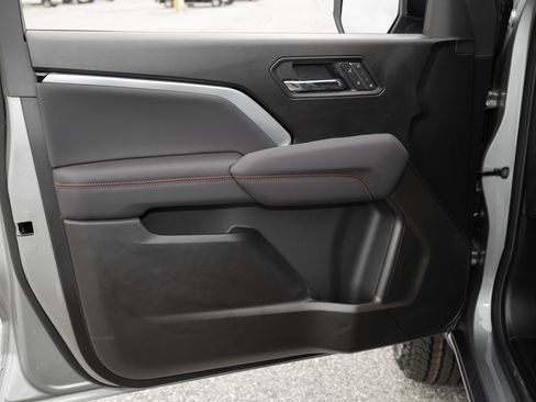 New 2026 Chevrolet Colorado Z71 image 18