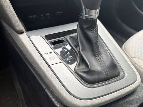 Used 2019 Hyundai Elantra SEL FWD image 48
