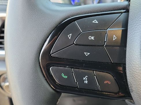 Used 2023 Chrysler Pacifica Touring-L w/ S Appearance Package image 5