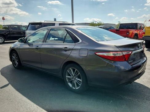 Used 2016 Toyota Camry SE FWD image 6