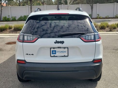 Used 2023 Jeep Cherokee Altitude Lux image 7