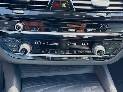 Used 2023 BMW 540i xDrive w/ Convenience Package AWD/4WD image 15