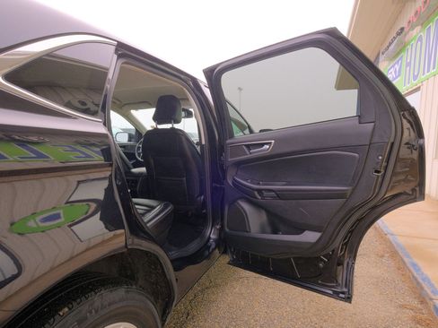 Used 2022 Ford Edge SEL image 17