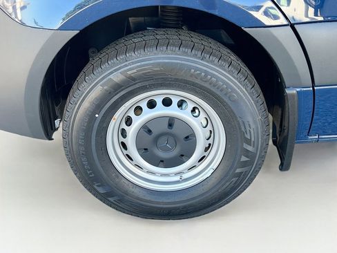 New 2025 Mercedes-Benz Sprinter 2500 image 25