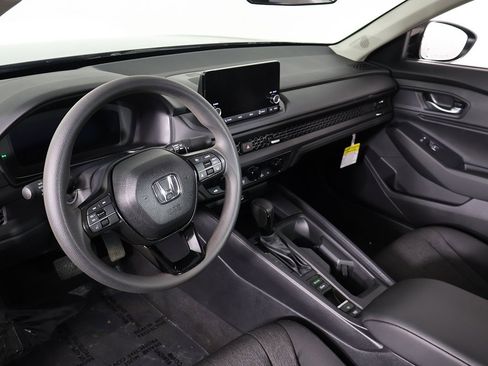 Certified 2025 Honda Accord SE image 27