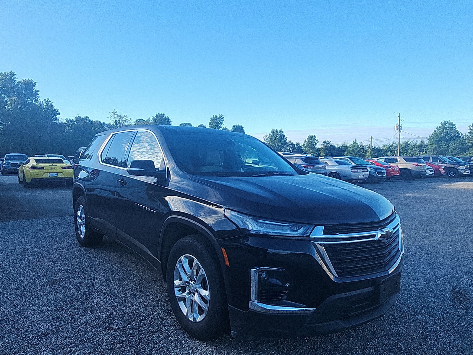 Used 2023 Chevrolet Traverse LS w/ Safety Package AWD/4WD image 7