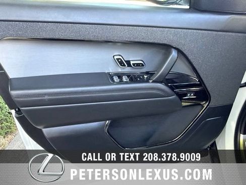 Used 2025 Land Rover Range Rover Sport SE AWD/4WD image 22
