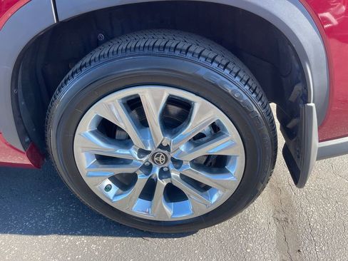 Used 2022 Toyota Highlander Limited image 13