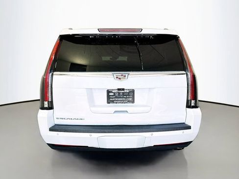 Used 2019 Cadillac Escalade ESV Platinum AWD/4WD image 6