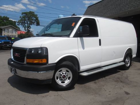 Used 2025 GMC Savana 2500 w/ Driver Convenience Package RWD image 22