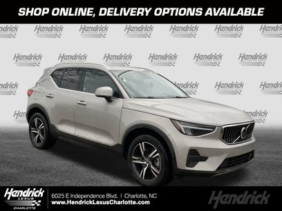 Used 2025 Volvo XC40 B5 Core