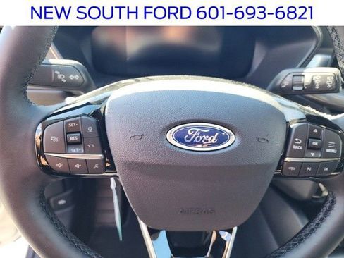 New 2025 Ford Escape SE image 21