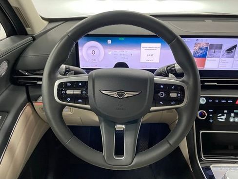 Used 2025 Genesis GV80 2.5T Standard AWD/4WD image 15