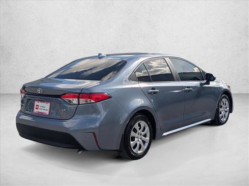 Used 2025 Toyota Corolla LE FWD image 5