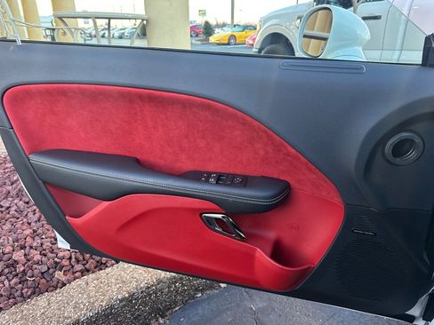 Used 2015 Dodge Challenger SRT Hellcat image 22