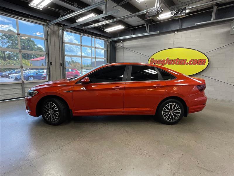 Used 2019 Volkswagen Jetta SEL FWD image 2