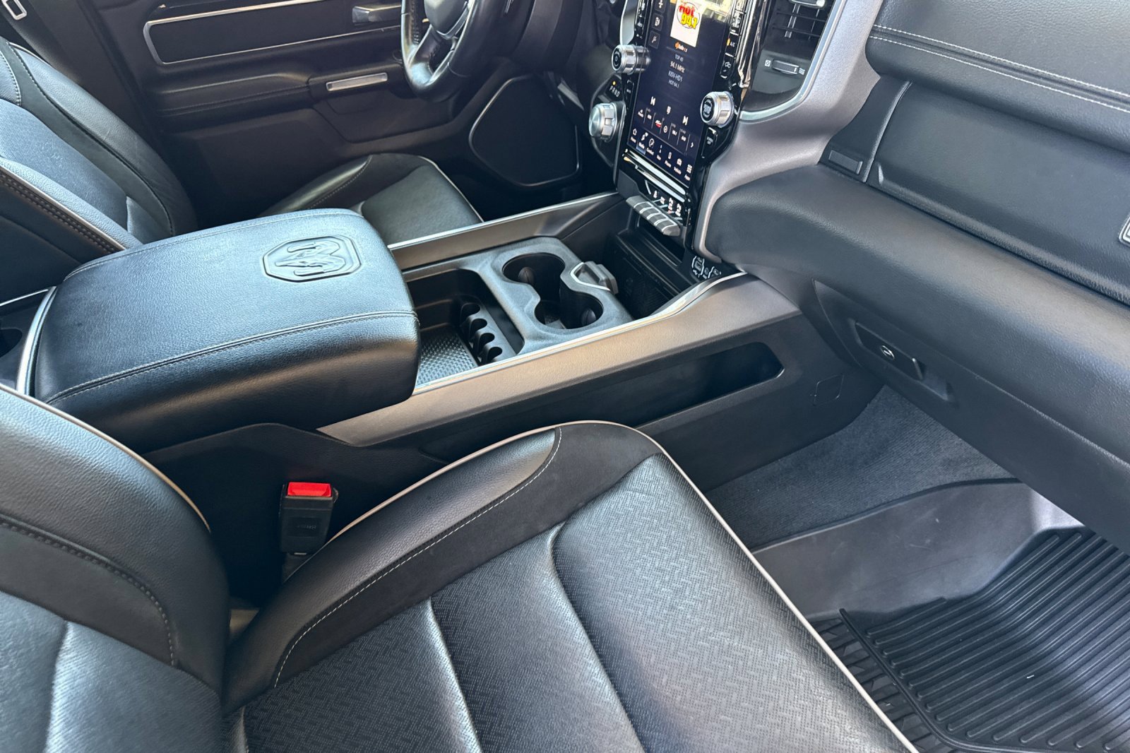 Used 2022 RAM 1500 Laramie RWD image 16