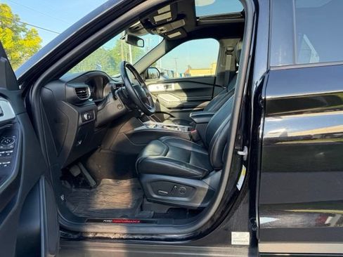 Used 2020 Ford Explorer ST w/ ST Street Pack AWD/4WD image 16