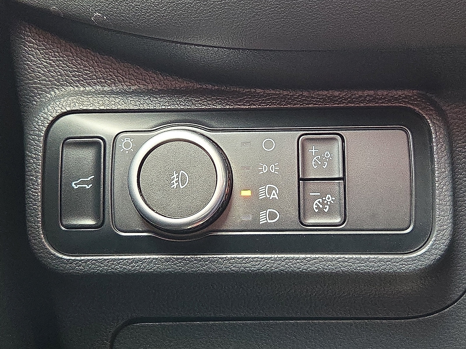 Used 2025 Ford Explorer Active w/ Active Comfort Package AWD/4WD image 20