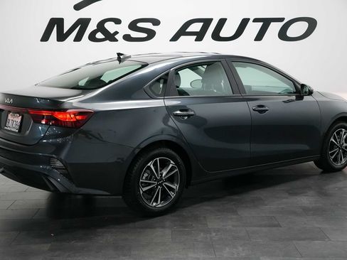 Used 2024 Kia Forte LXS FWD image 4