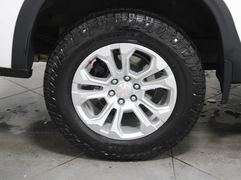 Used 2024 Chevrolet Silverado 1500 LTZ image 17