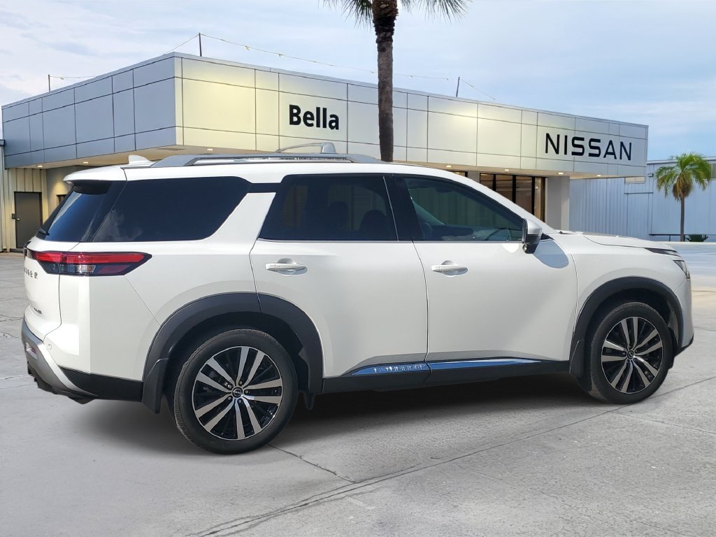 Certified 2025 Nissan Pathfinder Platinum w/ Cargo Package FWD image 7
