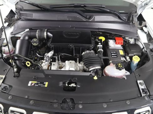 Used 2025 Jeep Compass Limited image 49