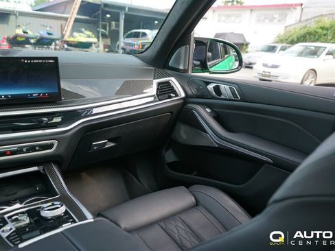 Used 2025 BMW X7 M60i AWD/4WD image 24