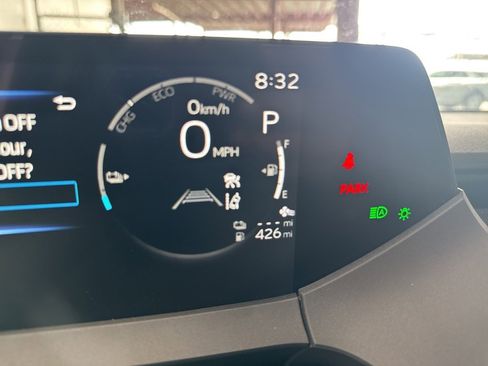 Used 2025 Toyota Prius XSE image 40