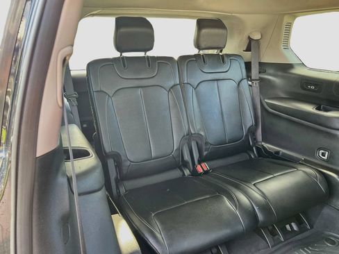 Used 2023 Jeep Grand Cherokee L Limited AWD/4WD image 27