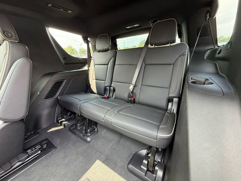 Used 2025 GMC Yukon Elevation w/ Technology Package AWD/4WD image 26