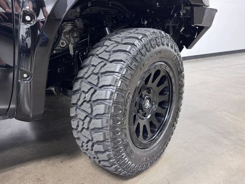 Used 2013 Toyota Tundra Limited w/ Memory Pkg AWD/4WD image 17