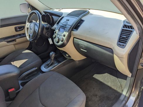 Used 2011 Kia Soul ! FWD image 19