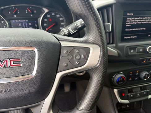 Certified 2022 GMC Terrain SLE w/ Driver Convenience Package FWD image 11