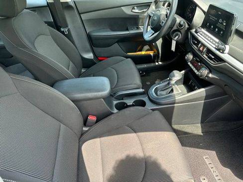 Used 2019 Kia Forte LXS FWD image 26