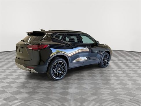 Certified 2024 Chevrolet Blazer LT w/ Convenience Package image 12