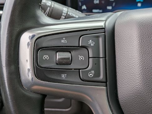 Used 2023 Chevrolet Suburban LT w/ Luxury Package image 18