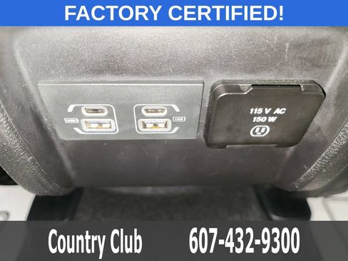 Used 2021 Jeep Cherokee Trailhawk AWD/4WD image 26