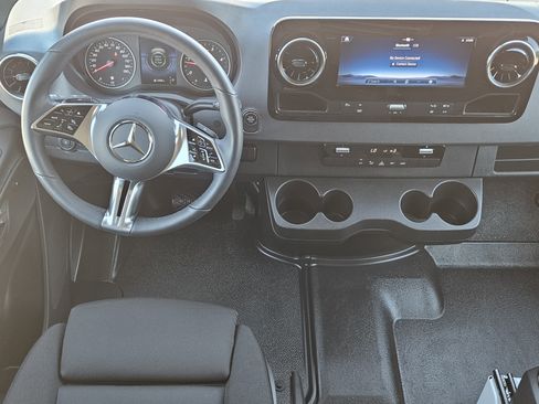 Used 2026 Mercedes-Benz Sprinter 4500 image 17
