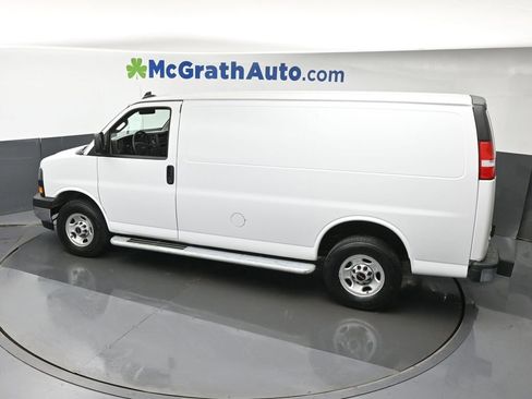 Used 2024 GMC Savana 2500 w/ Driver Convenience Package image 16