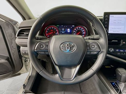 Used 2023 Toyota Camry XSE FWD image 11