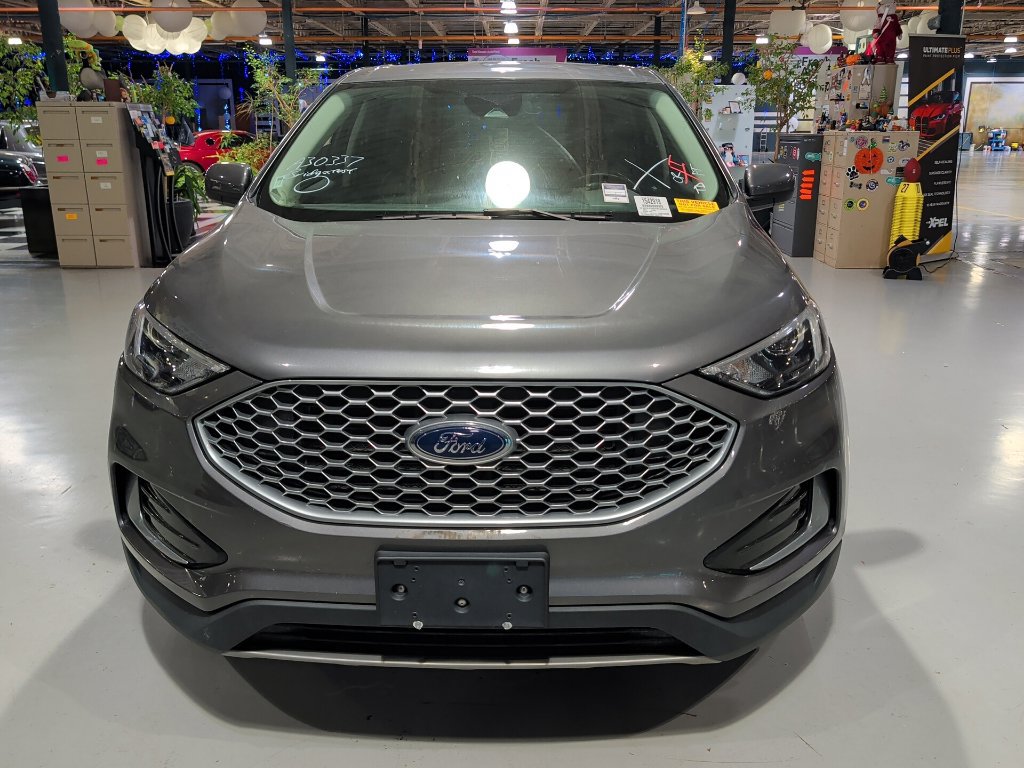 Used 2023 Ford Edge SEL AWD/4WD image 8