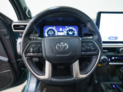 Certified 2025 Toyota 4Runner TRD Off-Road Premium AWD/4WD image 18