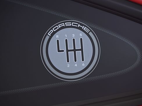 Certified 2026 Porsche 911 Carrera T RWD image 11