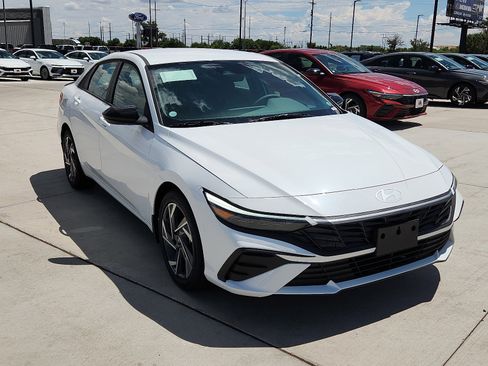 New 2025 Hyundai Elantra Sport image 6