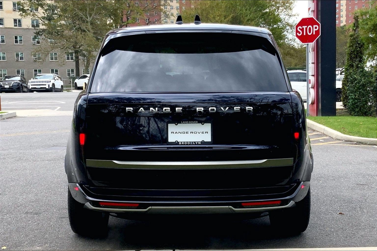 Certified 2024 Land Rover Range Rover SE AWD/4WD image 4