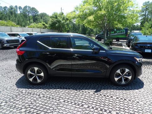 Certified 2024 Volvo XC40 B5 Plus w/ Protection Package Premier AWD/4WD image 5