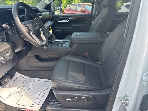 New 2025 GMC Sierra 2500 Denali w/ Denali Reserve Package image 16
